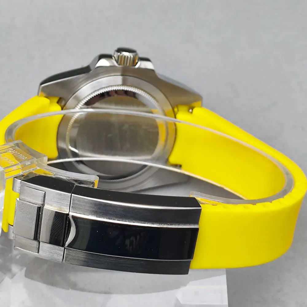 OUMASHI 40mm Mother of-pearl dial NH35 Automatic Mechanical Watch Diver gradient luminous stainless steel case sapphire glass